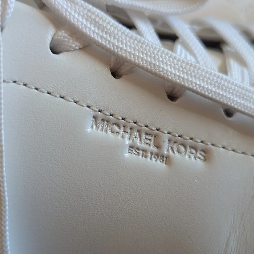 Michael Kors Sneakers Leather EUC Sz 6 White - Picture 4 of 12